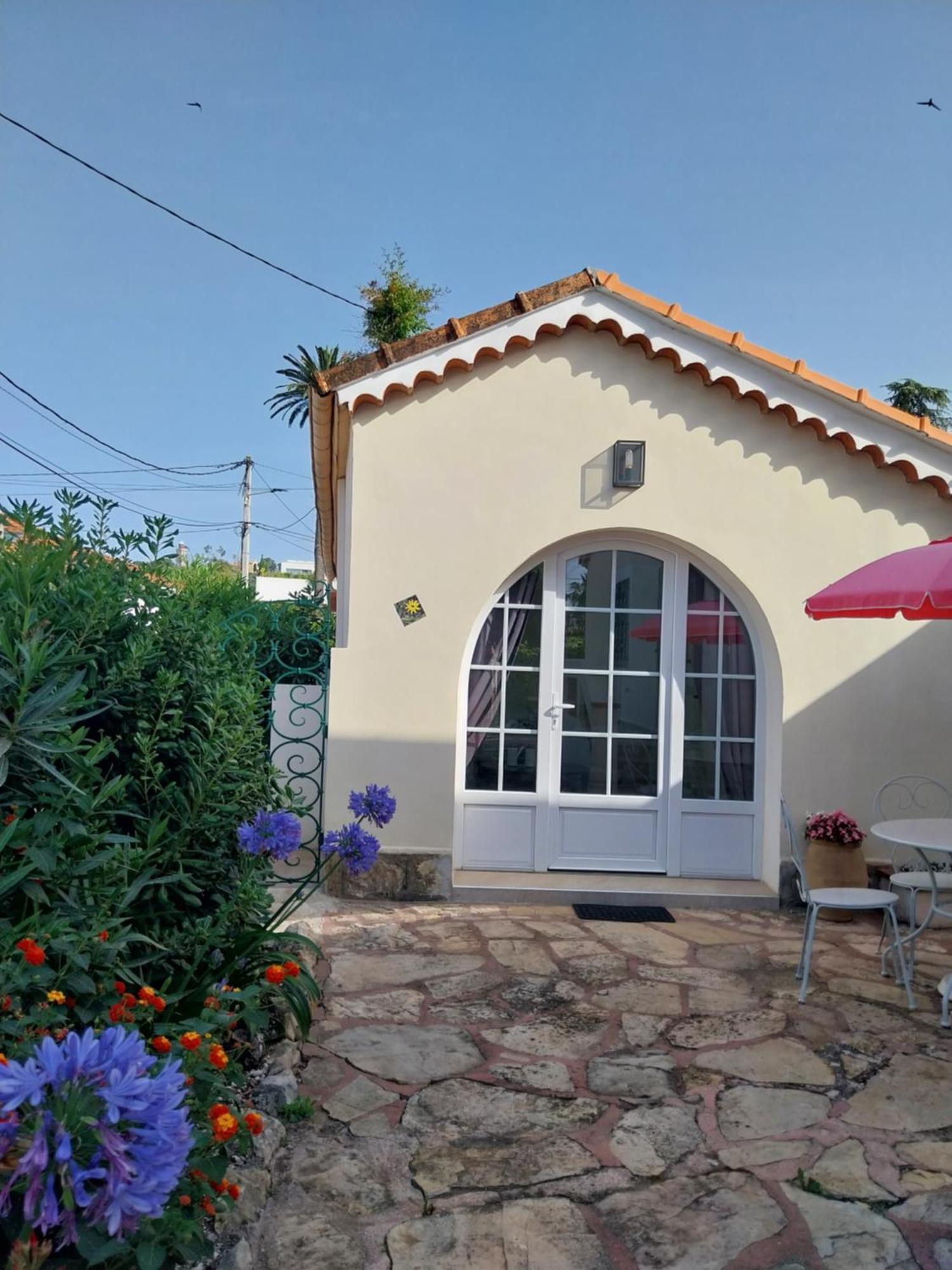 Studio Independant, Front De Mer Et Plage A 200M Antibes Exterior photo